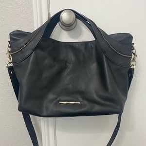 Elaine Turner Black Leather Zipper Handbag